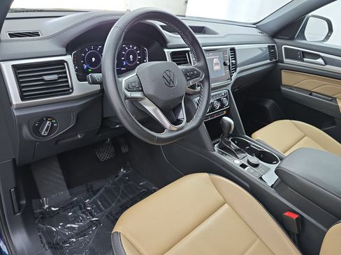 Used 2023 Volkswagen Atlas Cross Sport SE image 16