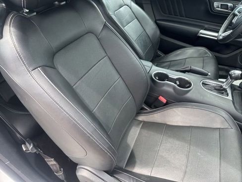Used 2019 Ford Mustang GT Premium RWD image 21