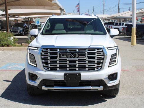Used 2026 GMC Yukon XL Denali w/ Denali Reserve Package AWD/4WD image 6