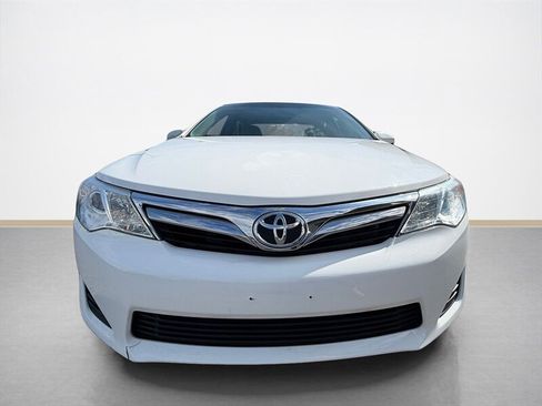 Used 2013 Toyota Camry LE FWD image 9