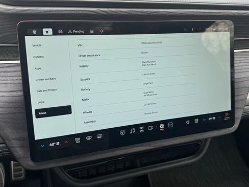 Used 2024 Rivian R1S Launch Edition image 73