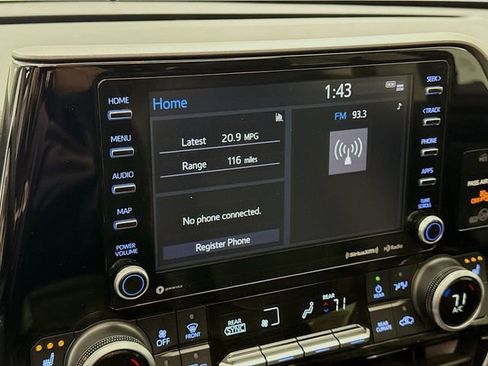 Used 2021 Toyota Highlander XLE image 14