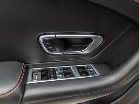 Used 2015 Bentley Continental GT image 92