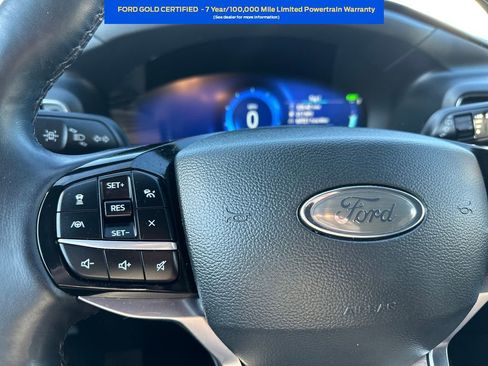 Certified 2022 Ford Explorer Platinum w/ Technology Package image 12