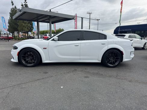 Used 2020 Dodge Charger Scat Pack RWD image 9