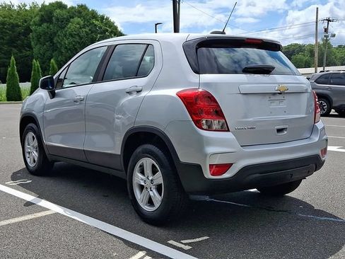 Used 2018 Chevrolet Trax LS AWD/4WD image 4