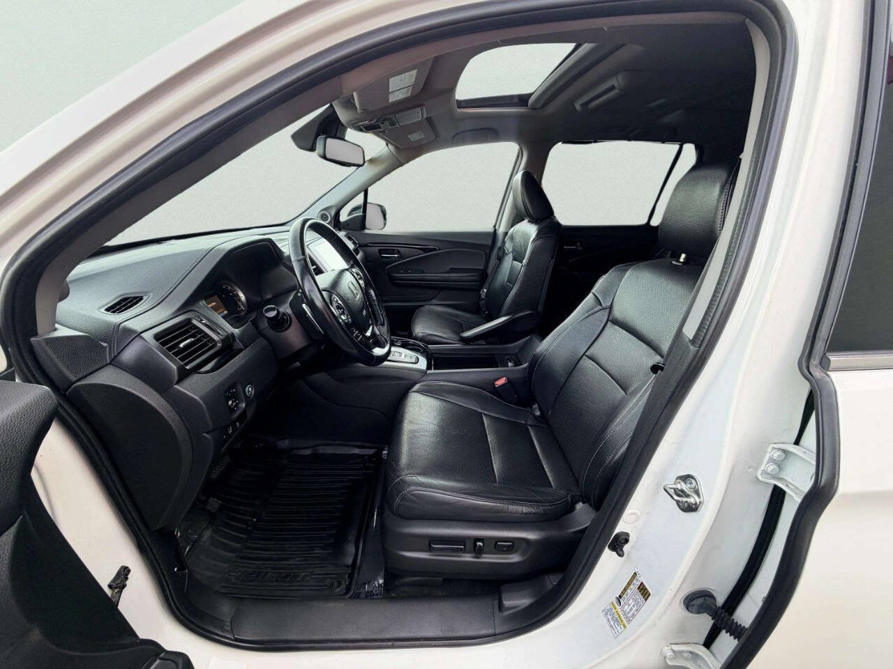 Used 2016 Honda Pilot Elite image 19