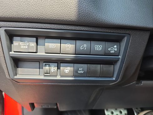 Certified 2025 Toyota Tundra Limited w/ TRD Off-Road Package AWD/4WD image 28