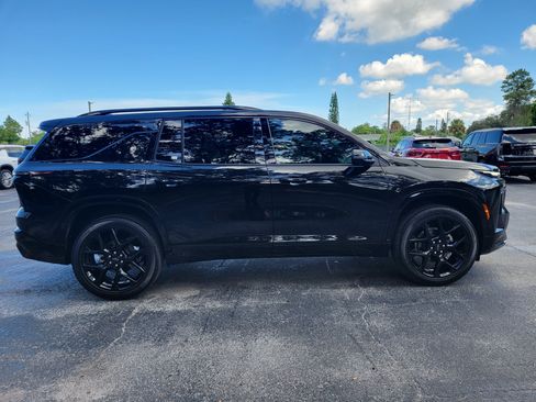 Used 2026 Chevrolet Traverse RS w/ LPO, Floor Liner Package FWD image 4