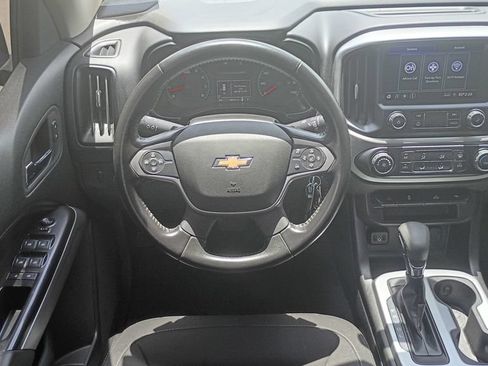 Used 2022 Chevrolet Colorado LT RWD image 31