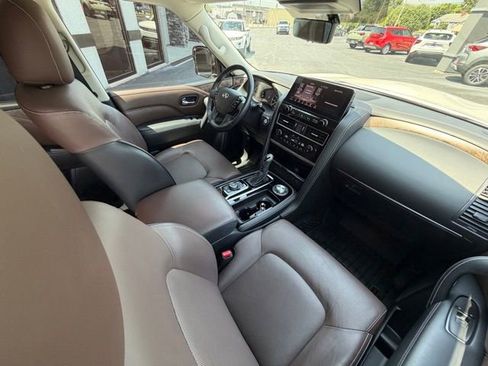 Used 2024 INFINITI QX80 Premium Select w/ Cargo Package AWD/4WD image 6