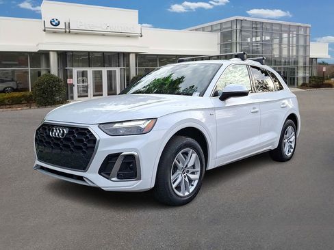 Used 2022 Audi Q5 2.0T Premium w/ Convenience Package AWD/4WD image 1