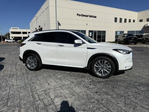 Certified 2025 INFINITI QX50 Luxe image 8