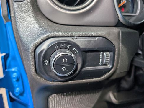 Used 2023 Jeep Gladiator Sport image 26