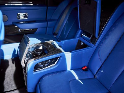 Used 2021 Rolls-Royce Cullinan Black Badge image 55