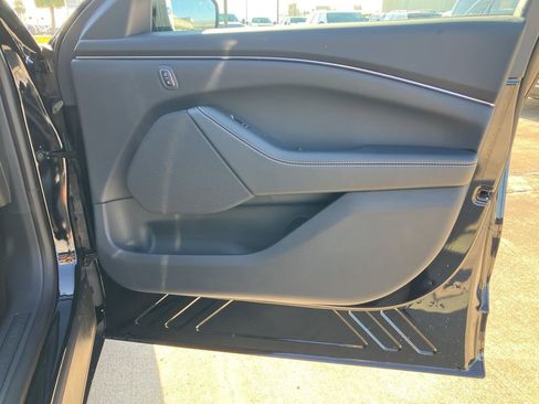 New 2025 Ford Mustang Mach-E Select image 13