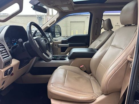 Used 2017 Ford F350 Lariat w/ Lariat Value Package AWD/4WD image 9