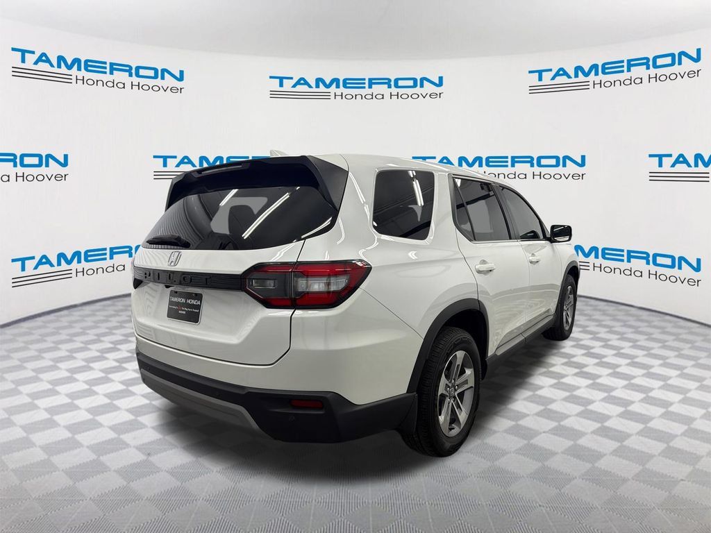 Used 2025 Honda Pilot EX-L image 5