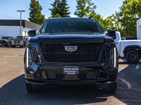 Used 2025 Cadillac Escalade V AWD/4WD image 5