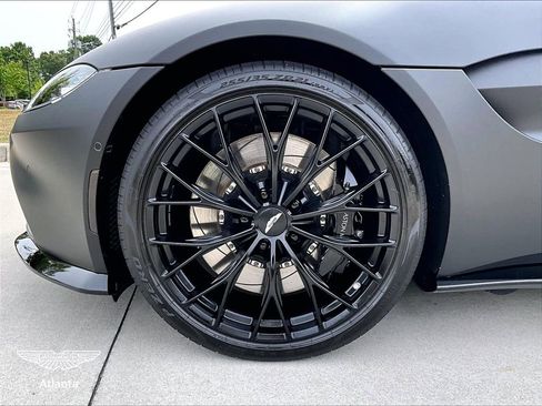 Used 2023 Aston Martin V8 Vantage Roadster RWD image 9