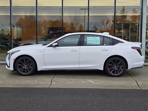 New 2026 Cadillac CT5 V w/ Technology Package image 2