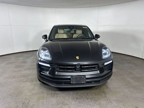 Certified 2023 Porsche Macan AWD/4WD image 11