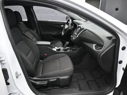 Used 2024 Chevrolet Malibu LT FWD image 36
