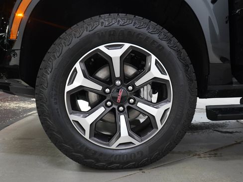 Used 2026 GMC Yukon XL AT4 Ultimate AWD/4WD image 33