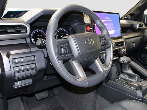 Certified 2026 Toyota 4Runner TRD Off-Road Premium w/ Tow Technology Package AWD/4WD image 18