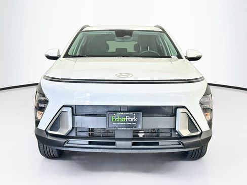 Used 2025 Hyundai Kona SEL AWD/4WD image 2