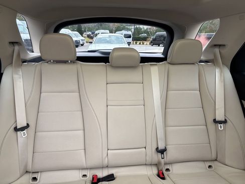 Used 2022 Mercedes-Benz GLE 350 4MATIC w/ Premium Package image 27