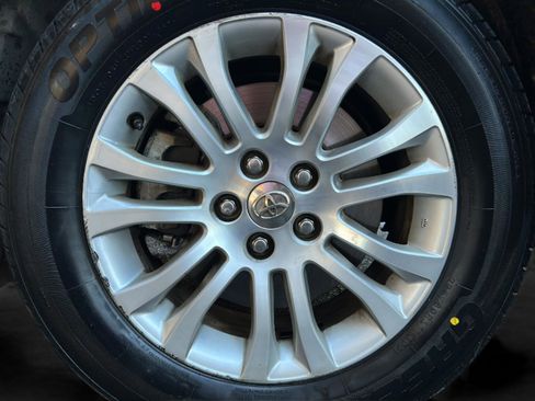 Used 2014 Toyota Sienna XLE image 47