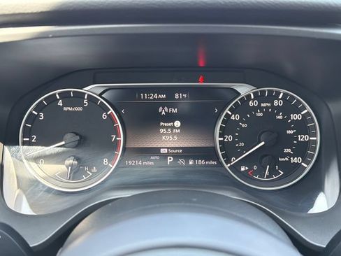 Used 2024 Nissan Rogue SV w/ SV Premium Package AWD/4WD image 11