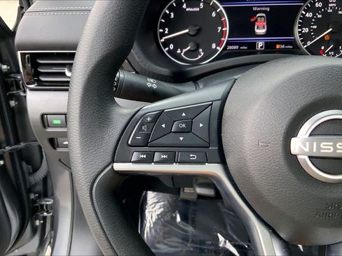 Used 2025 Nissan Sentra SV w/ Trunk Package FWD image 19
