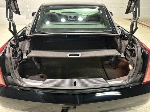 Used 2009 Cadillac XLR V RWD image 12