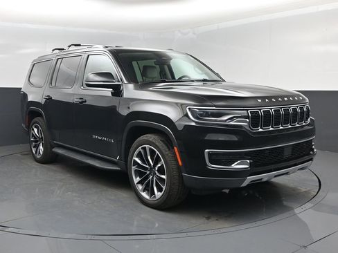 Used 2022 Jeep Wagoneer Series II w/ Premium Group I AWD/4WD image 8