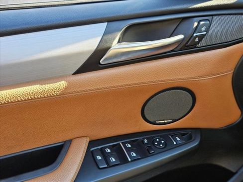 Used 2017 BMW X4 M40i image 10