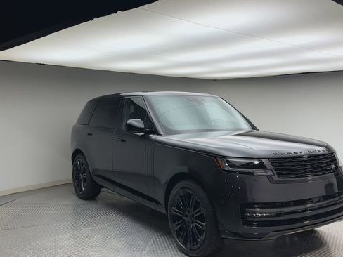 New 2026 Land Rover Range Rover Long Wheelbase SE image 8
