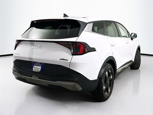 Used 2026 Kia Sportage LX image 7