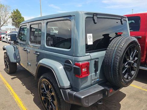 Used 2025 Jeep Wrangler Unlimited Sahara w/ Safety Group AWD/4WD image 6