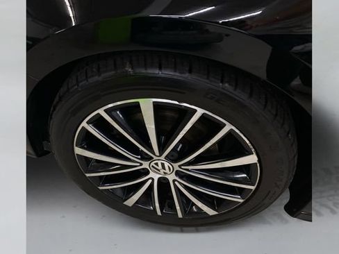 Used 2016 Volkswagen Jetta Sport w/ Lighting Package FWD image 19