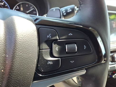 Used 2024 Buick Enclave Premium AWD/4WD image 21