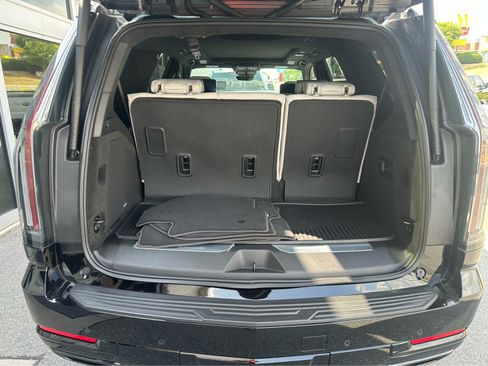 Used 2026 Cadillac Escalade Platinum Sport w/ LPO, ONYX Package AWD/4WD image 11