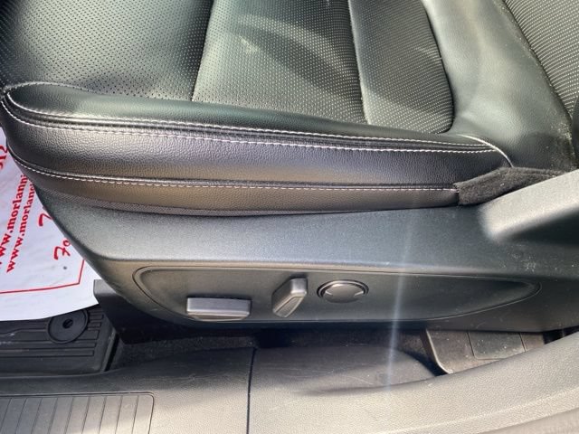 Used 2022 Ford Escape SEL w/ Technology Package FWD image 18