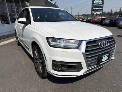 Used 2018 Audi Q7 3.0T Prestige AWD/4WD image 11