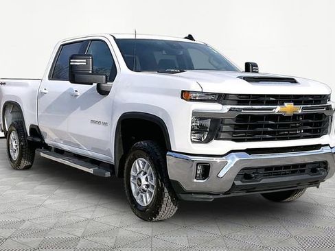 Used 2025 Chevrolet Silverado 2500 LT w/ Convenience Package image 1