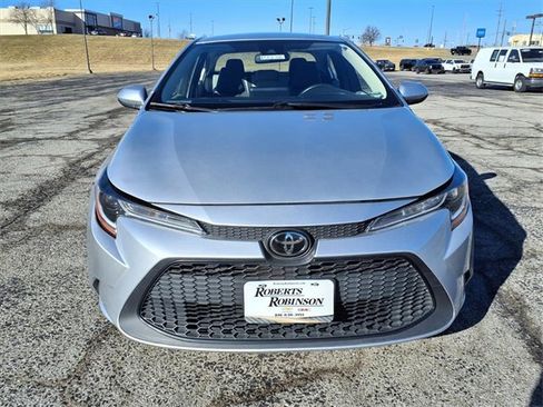 Used 2022 Toyota Corolla LE image 39