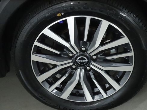 Certified 2024 Nissan Kicks SV image 11