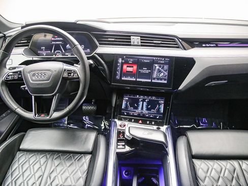 Used 2022 Audi e-tron S Premium Plus AWD/4WD image 13