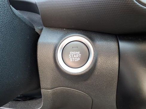 Used 2022 Hyundai Kona SEL image 13